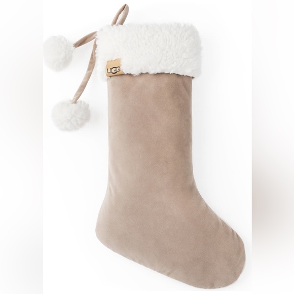 🆕NWT UGG Exclusive BLISS Holiday Classic Cherry Red Stockings with Pom Poms 🍒 - Picture 5 of 8